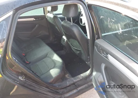 2013 Volkswagen Passat 2.5L Se z USA, uszkodzony, nr VIN 1VWBH7A39DC131934